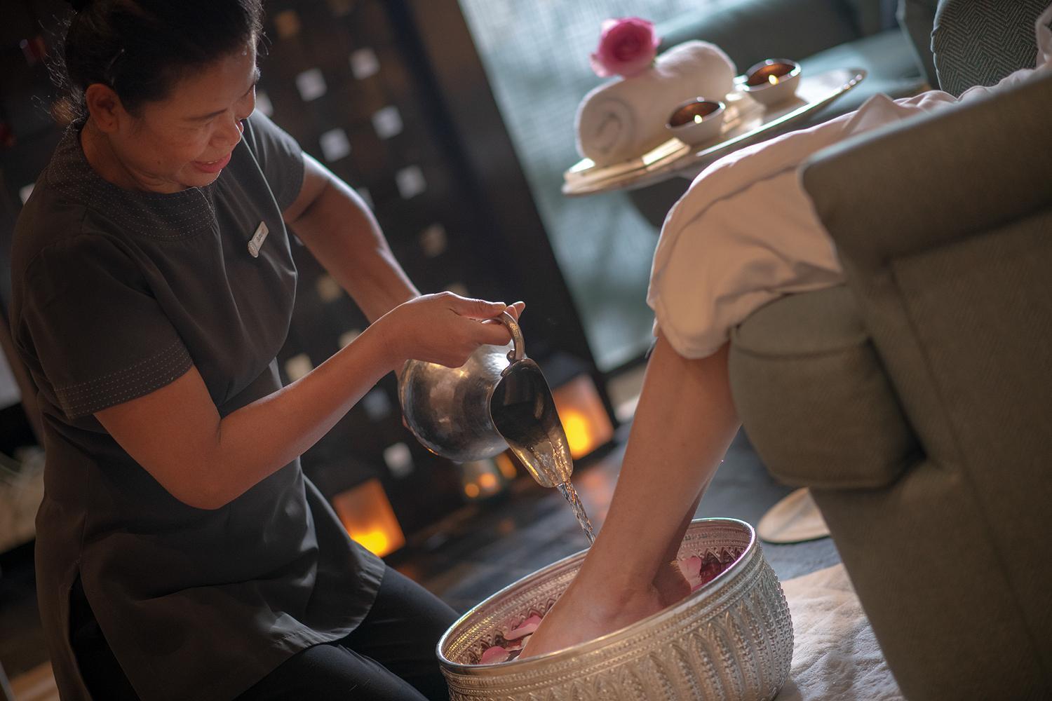 포시즌스 호텔 도하 외부 사진 Thai foot massage