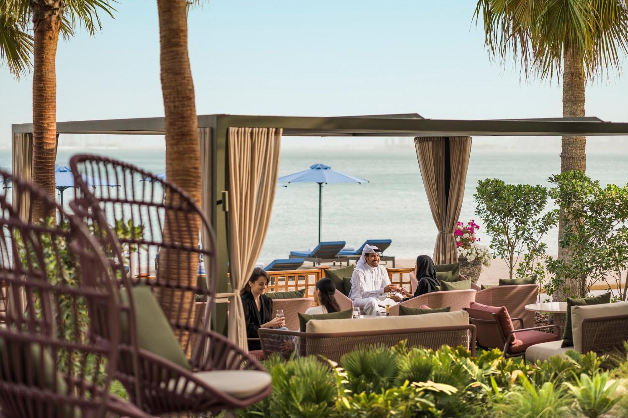 포시즌스 호텔 도하 외부 사진 Beach at Jumeirah Beach Hotel